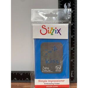 Sizzix Simple Impressions Phrase Kiss Embossing Folder 654326